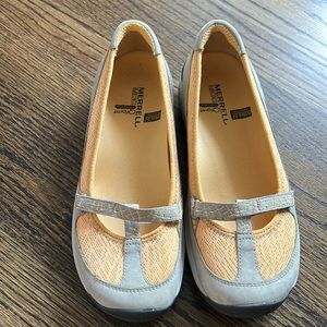 EUC Merrill Encore ballet flats-Beeswax. Size 7